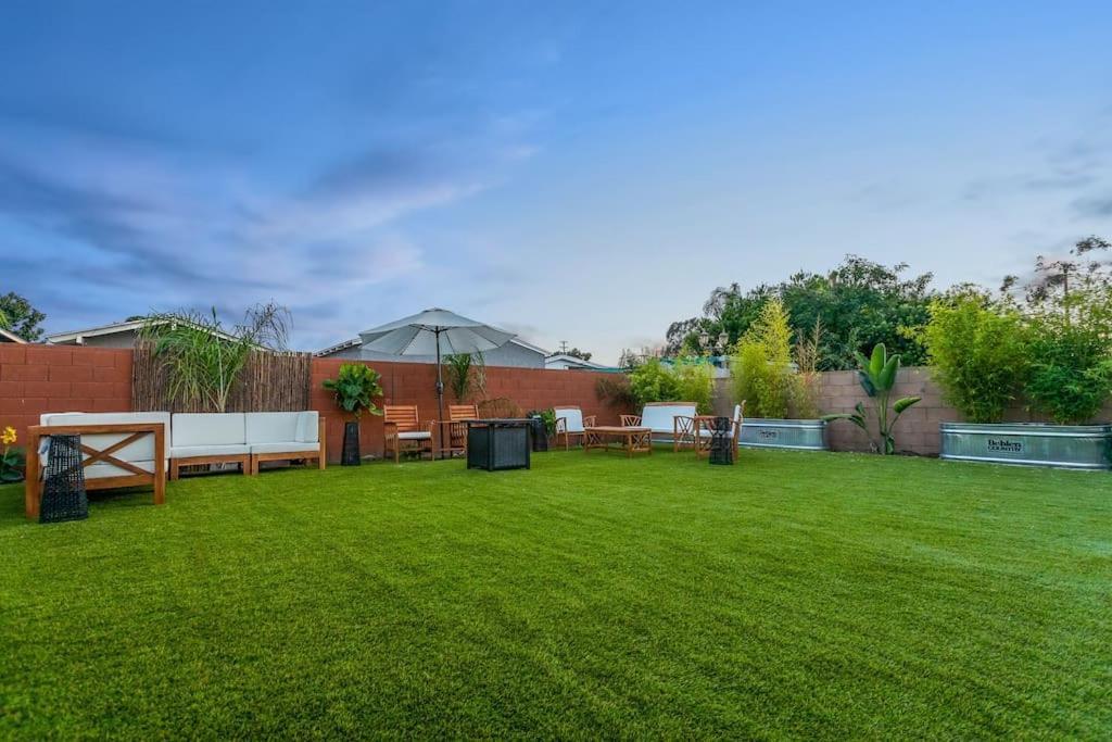 Gameroom Sofi Stadium Forum Backyard Bbq Hawthorne Exterior photo